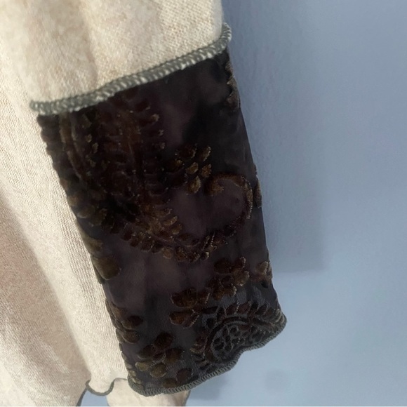 Anthropologie Magnolia LA Cream Blouse with Brown Lace & Velvet Accents Size M - Picture 2 of 14